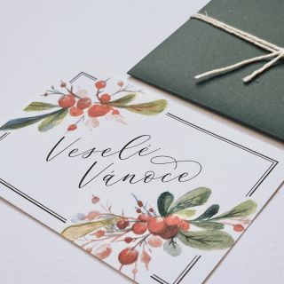 🐌 Pomalu ale jistě🎄se přibližujeme ke dni, kdy Vám představíme kolekci našich prémiových tiskovin pro letošní Vánoce....